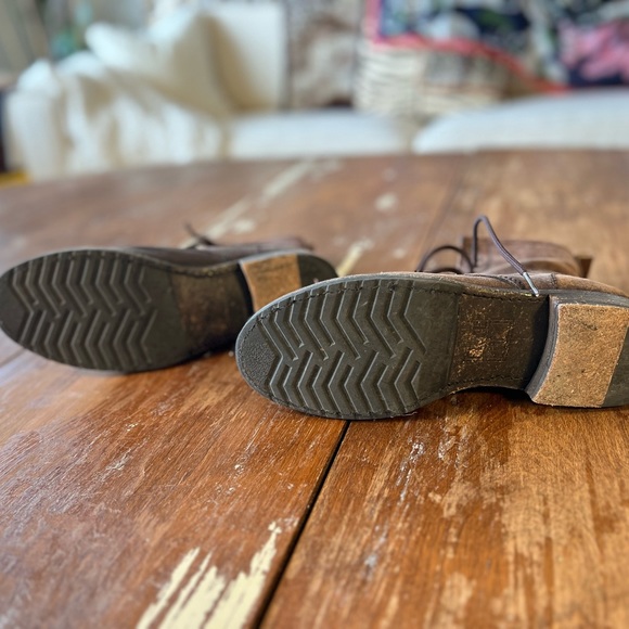 Frye Combat Boots size 8.5 - Picture 4 of 7